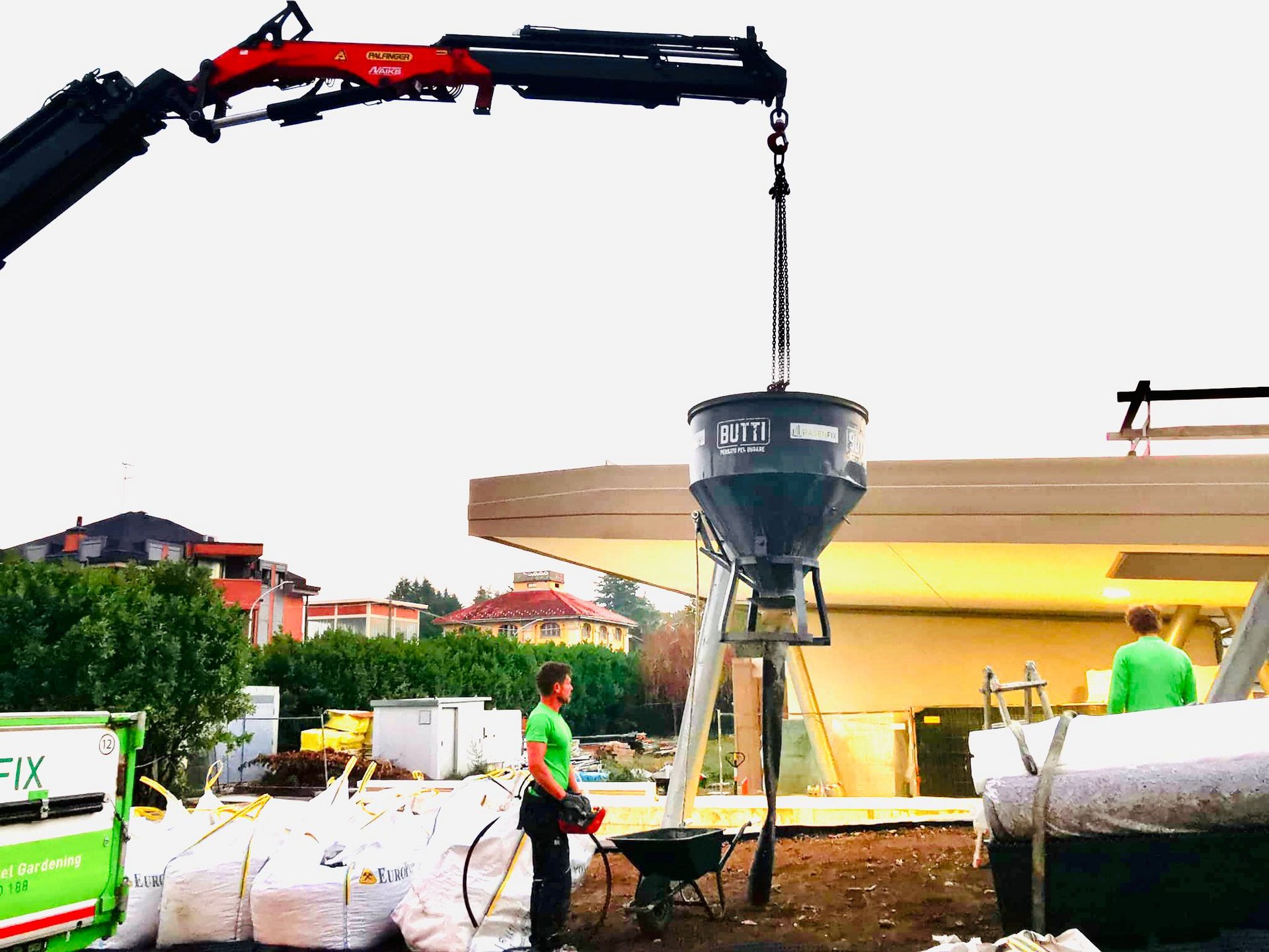 Tetti spioventi del professionista Rasenfix Tetti spioventi del professionista Rasenfix