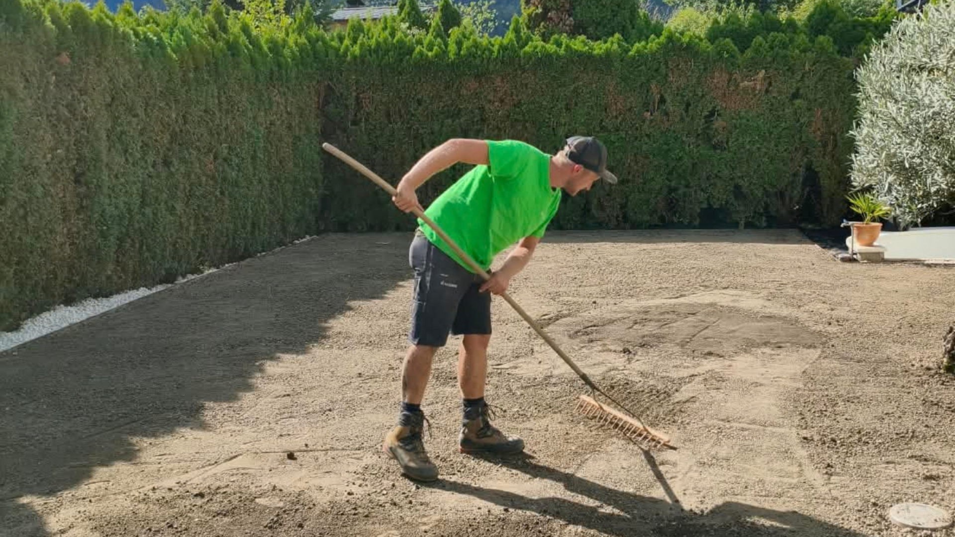 Il nostro team realizza giardini privati e non! Il nostro team realizza giardini privati e non!