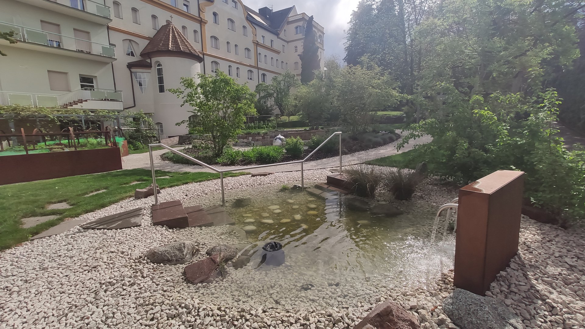 Gartenbrunnen, Teiche & Co.