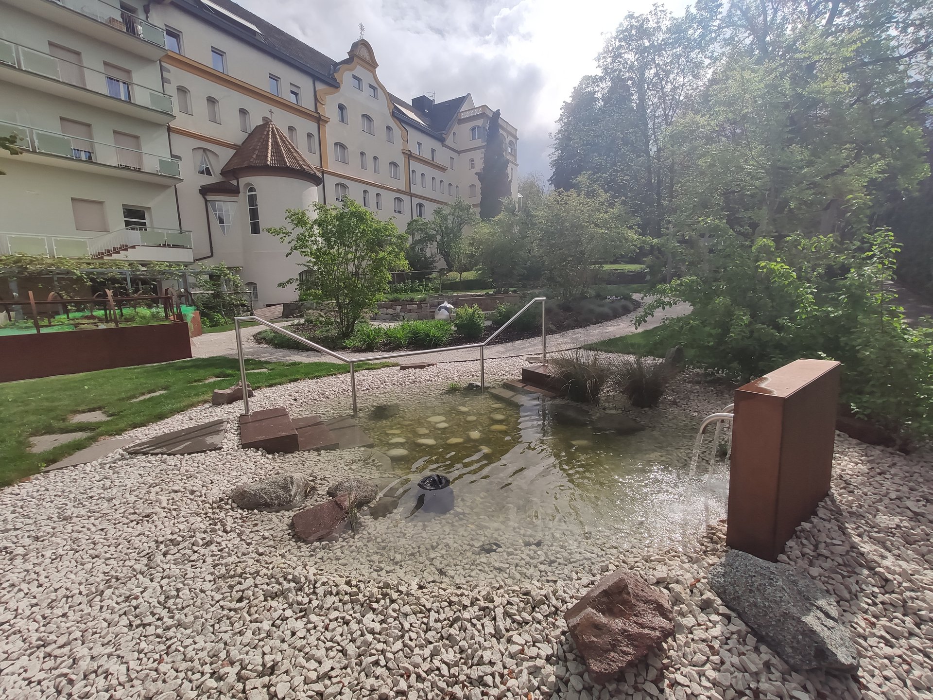 Gartenbrunnen & Gartenteiche vom Profi