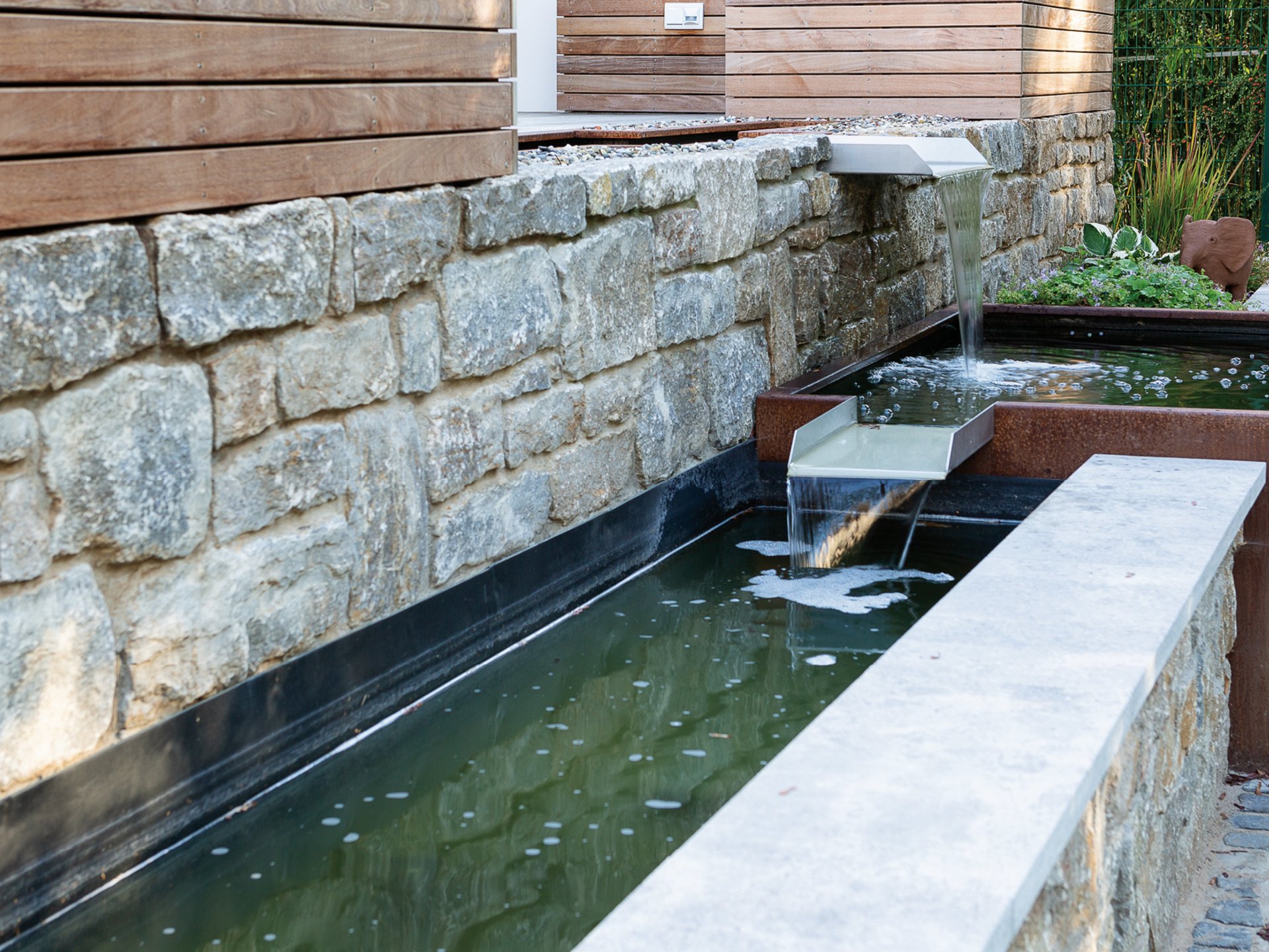 Gartenbrunnen & Gartenteiche vom Profi