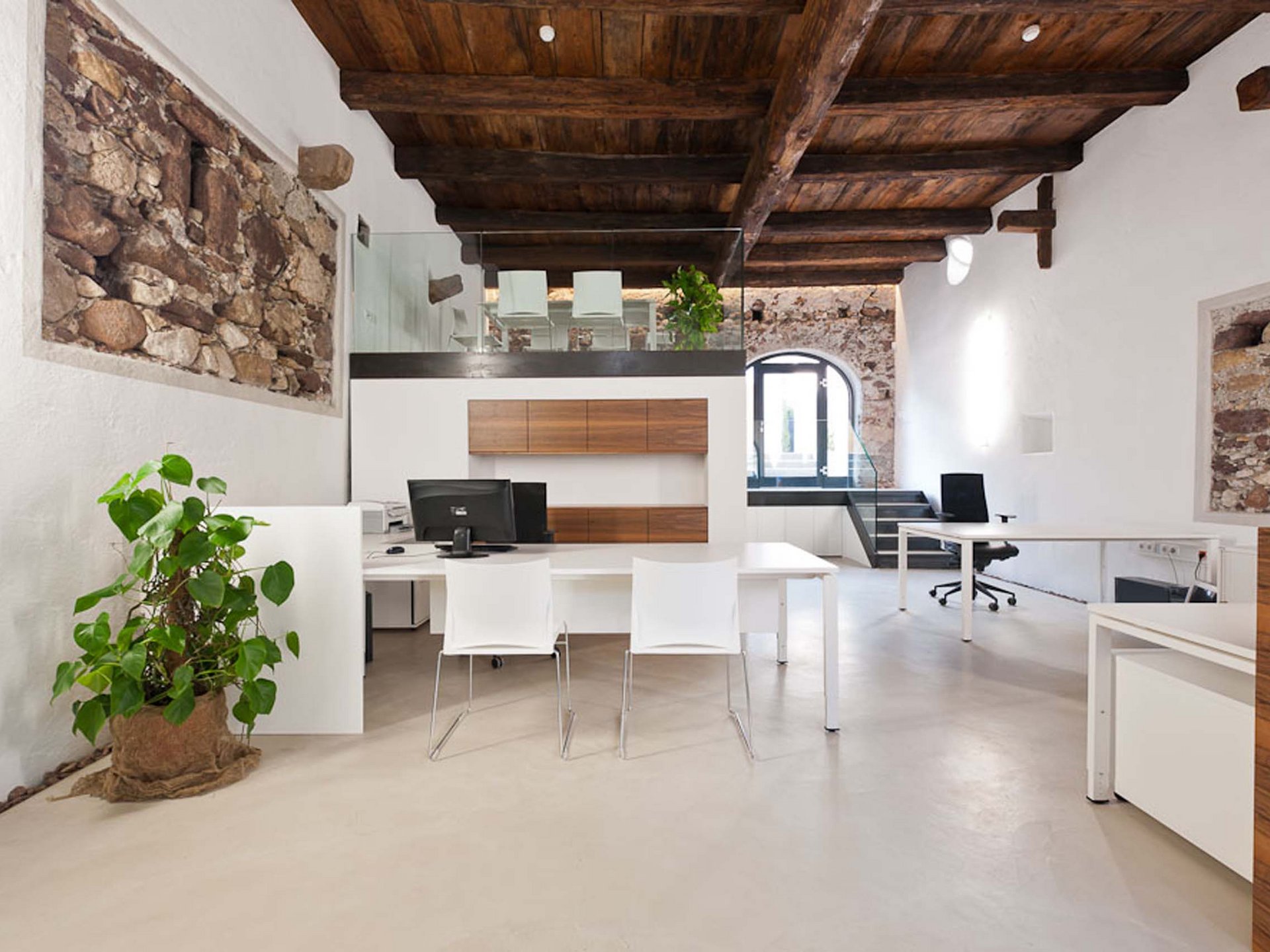 Vieni a vedere il nostro showroom. Vieni a vedere il nostro showroom.