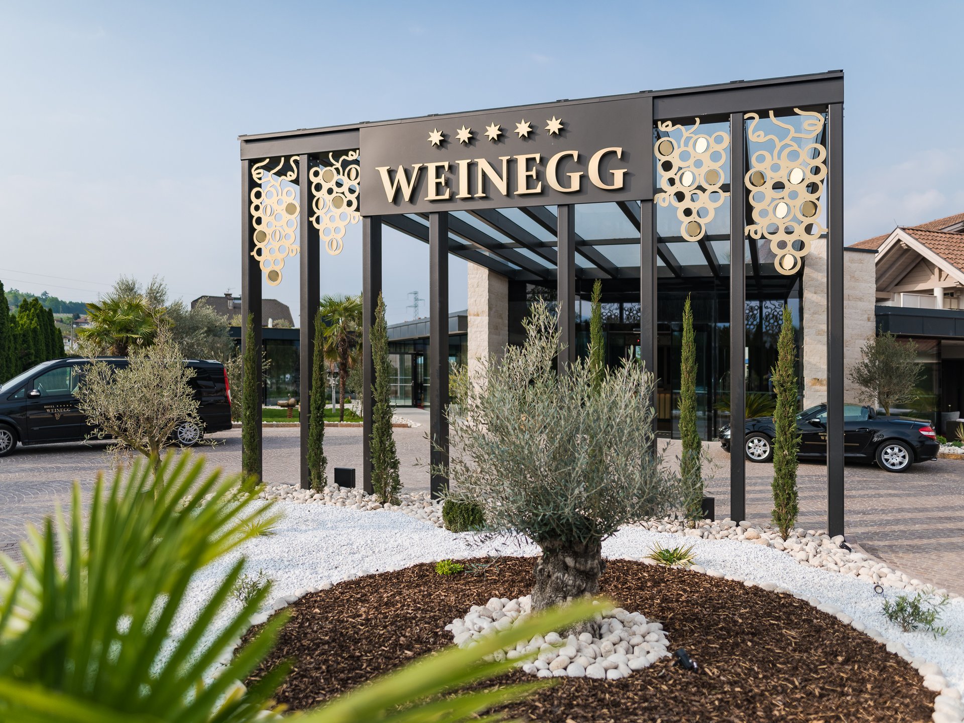 Hotel Weinegg in Girlan Hotel Weinegg in Girlan