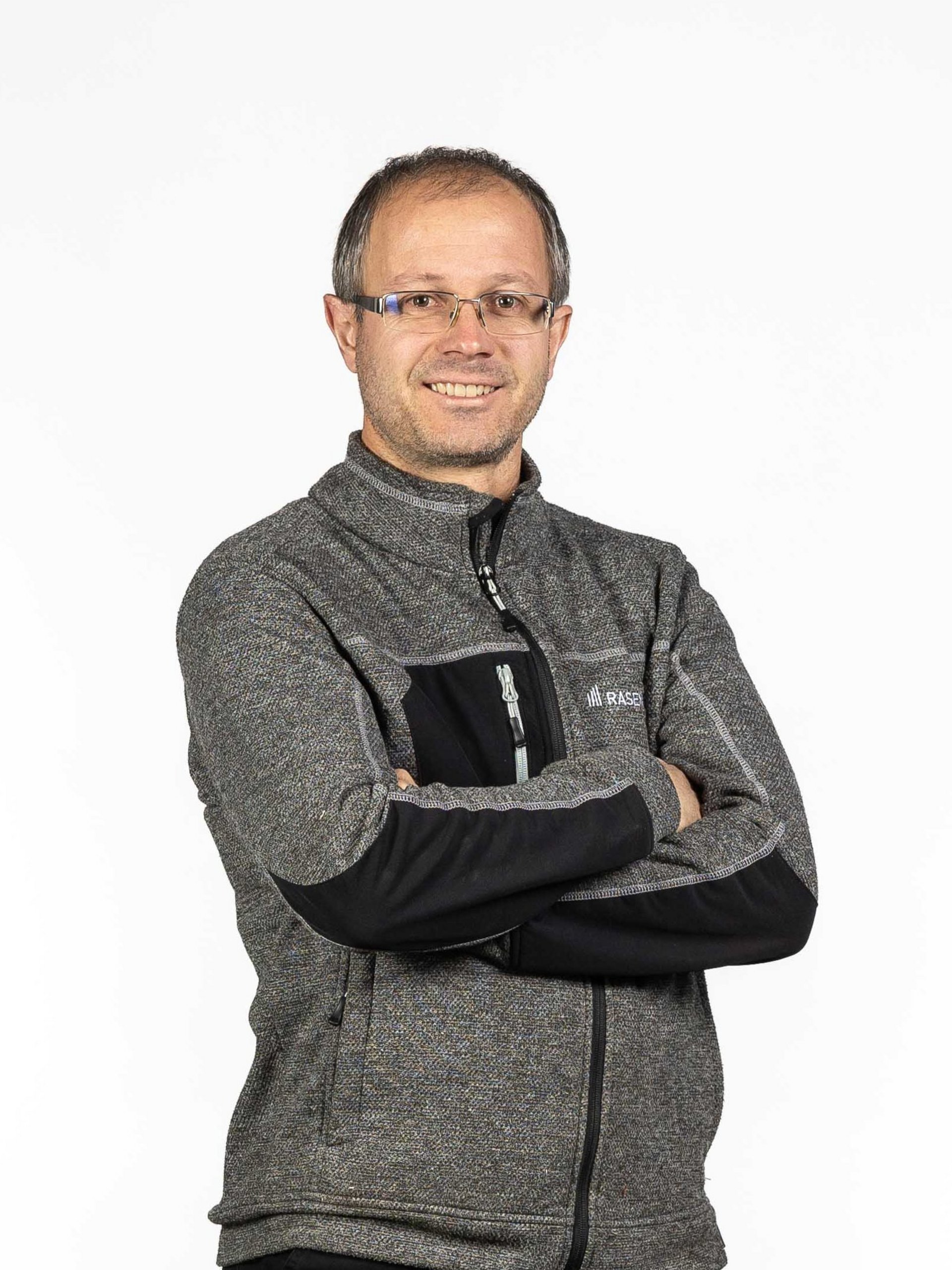 Dach begrünen. Natur lieben. Dich glücklich sehen. Das Team. Dach begrünen. Natur lieben. Dich glücklich sehen. Das Team.