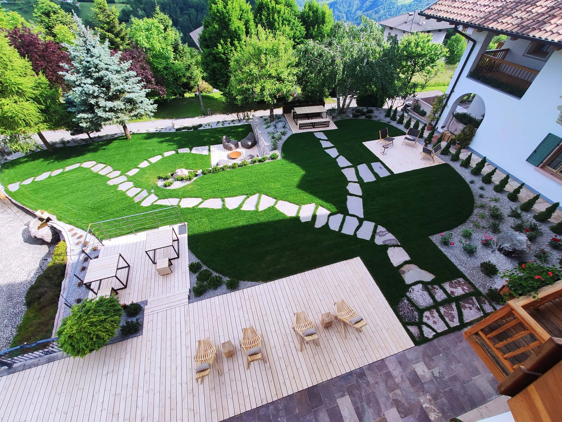 Garni Lilly Garni Lilly