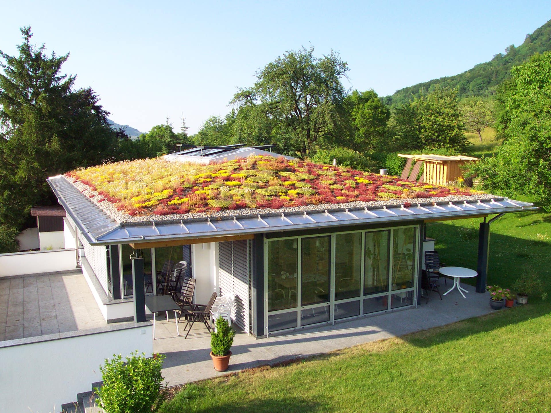 Tetti spioventi del professionista Rasenfix Tetti spioventi del professionista Rasenfix