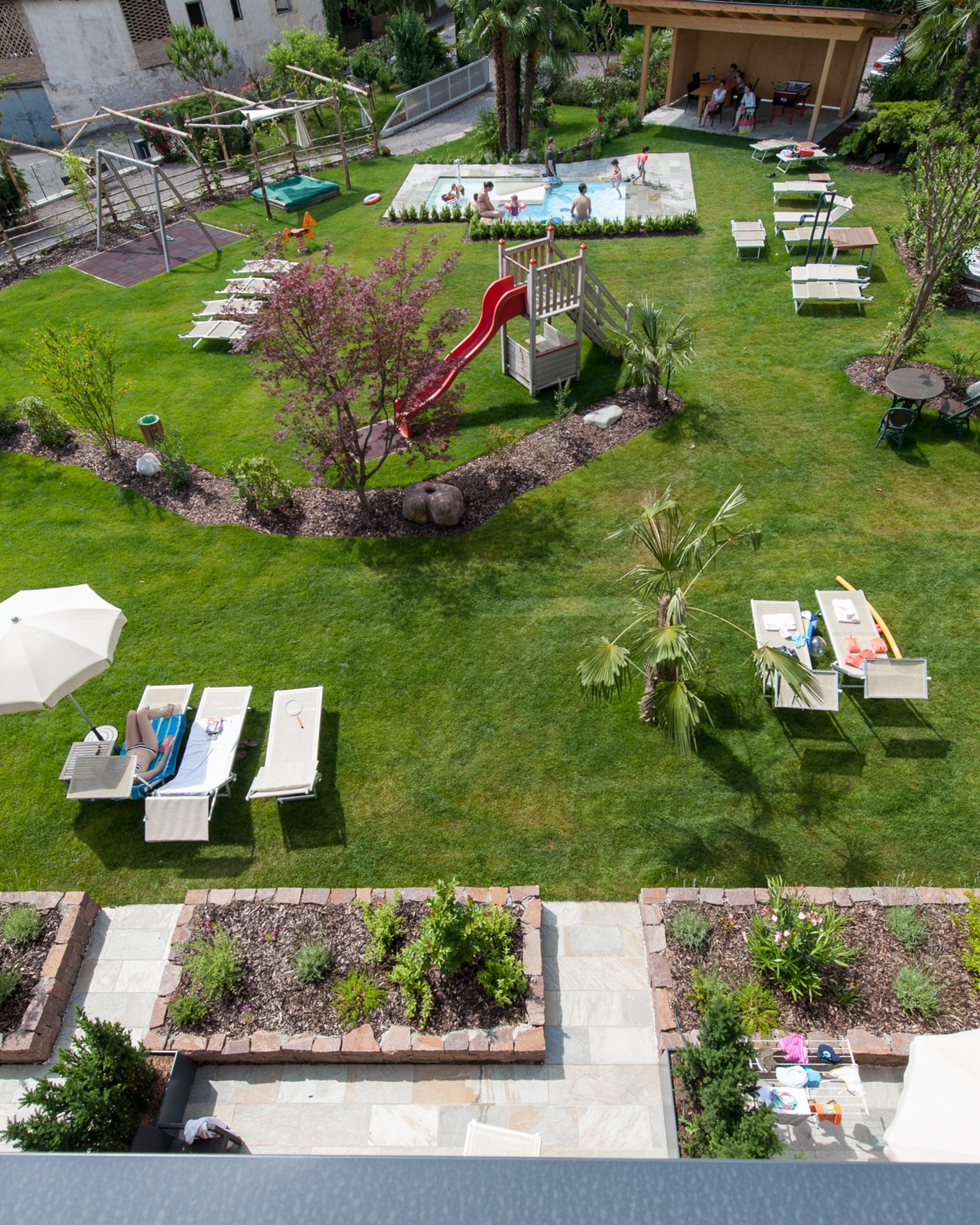 Gartenbrunnen & Gartenteiche vom Profi Gartenbrunnen & Gartenteiche vom Profi